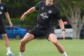 英雄联盟下注 -清晨体能课后，曼联回应争议备战NBA季后赛，更衣室稳定，轮换策略成焦点 