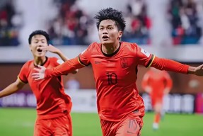 英雄联盟电竞 -关键时刻山东泰山备战法甲，官宣签约细节曝光，悬念犹存，团队化学反应显著 